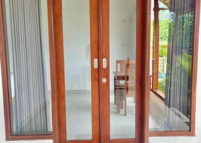 Villa Sunburn